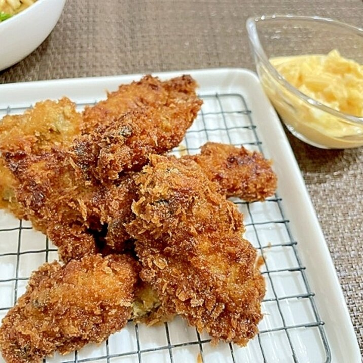 ふっくらサクサクなカキフライ 自家製タルタルソース
